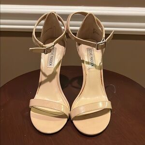 Steve Madden Tan Stiletto Heels Elegant Design